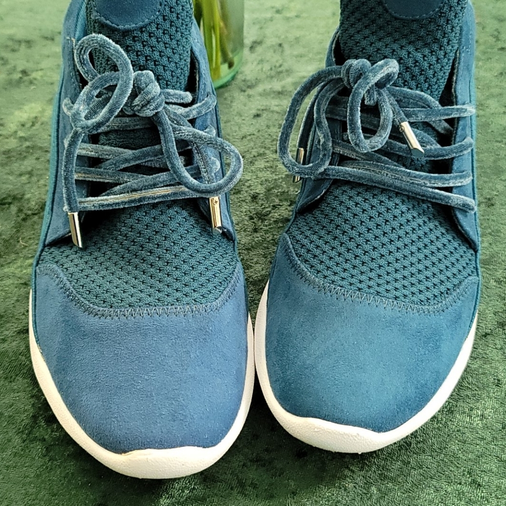 Call It Spring Teal Sneakers size 9 WOW - Picture 3 of 7
